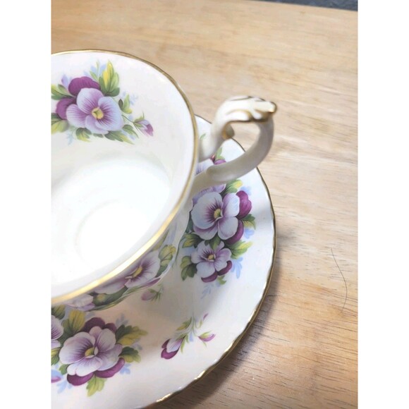 Vintage Golden Crown E&R  Teacup &Saucer Remembrance Series "Devotion" - Picture 7 of 10